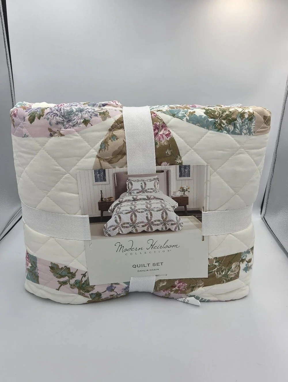 Modern Heirloom Floral Double Ring Quilt Set Twin/Twin XL Nwt
